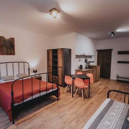 Sady Blotnica Dom Goscinny Prusy  エクステリア 写真